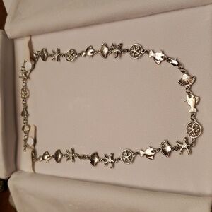 Sterling Silver Sea Life Ocean-Themed Link Necklace (1)  Necklace  1 Empty Box